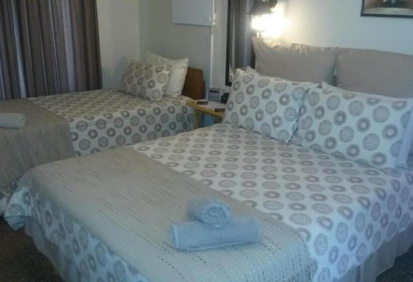 اتاق خانوادگی, Onze Rust Guest House And Caravanpark