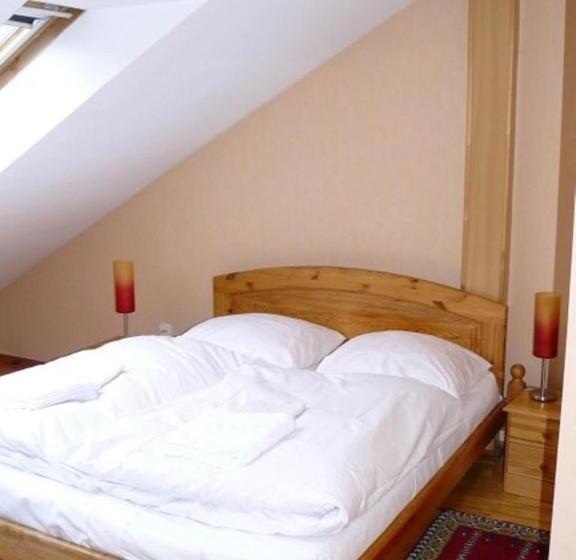 آپارتمان 1 خوابه, Simon Dach Haus