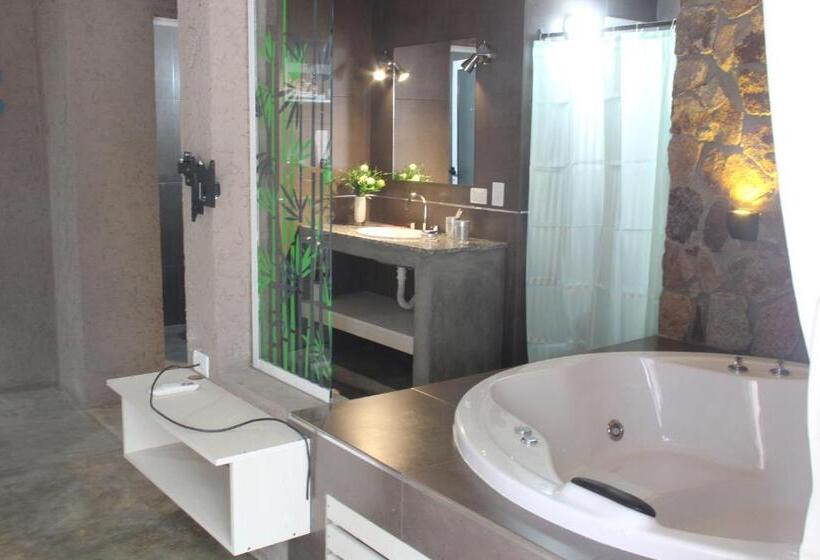 جناح ديلوكس, Pueblo Santo, Cabañas & Suites