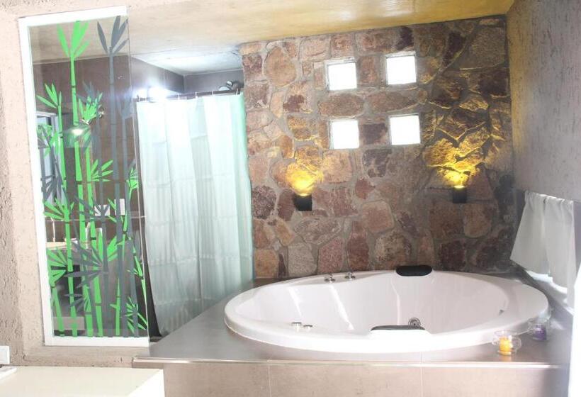 جناح ديلوكس, Pueblo Santo, Cabañas & Suites