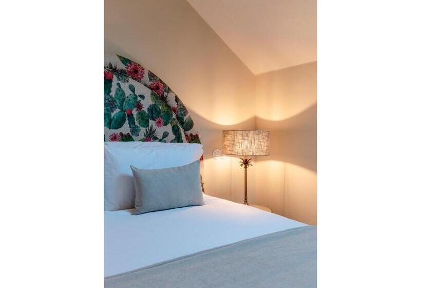 阁楼房, Dear Lisbon   Valmor Palace