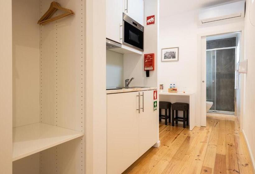 استودیو استاندارد با بالکن, Mystay Porto Batalha