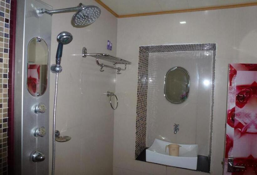 اتاق لوکس با بالکن, Southcanal Holidays