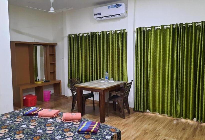 اتاق لوکس با بالکن, Southcanal Holidays