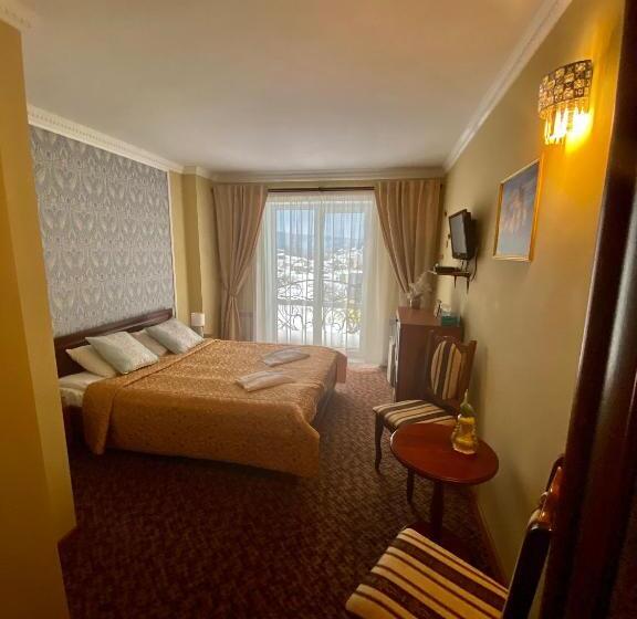 اتاق استاندارد, Three Korony