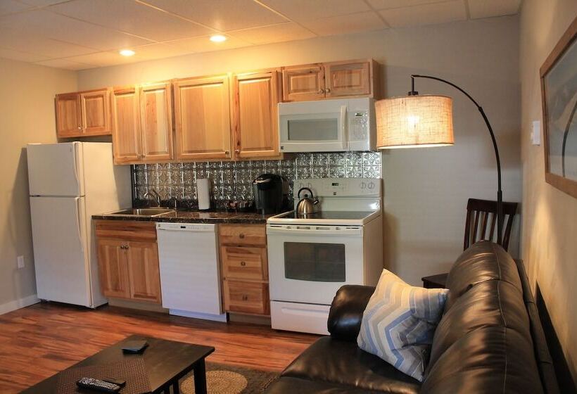 شقة ديلوكس غرفة واحدة, Strictly Moose Luxury Vacation Suites