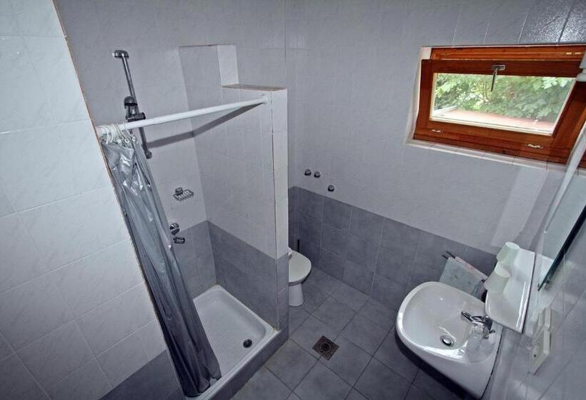 テラス付き１ベッドルームアパートメント, Vöröskő Apartmanház