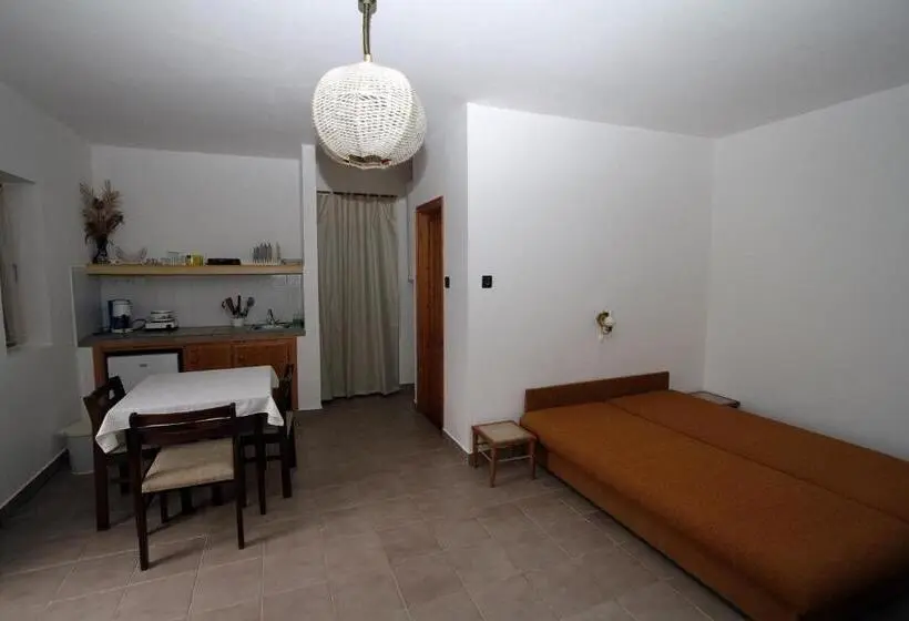テラス付き１ベッドルームアパートメント, Vöröskő Apartmanház