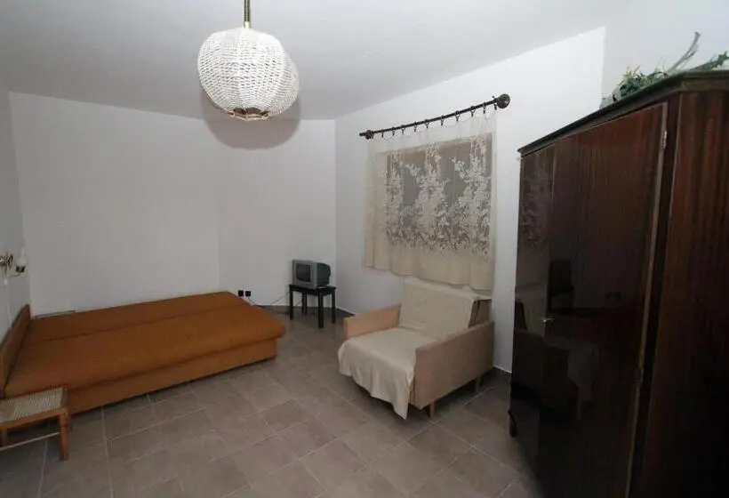 テラス付き１ベッドルームアパートメント, Vöröskő Apartmanház