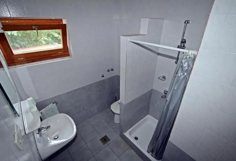 １階の１ベッドルームアパートメント, Vöröskő Apartmanház