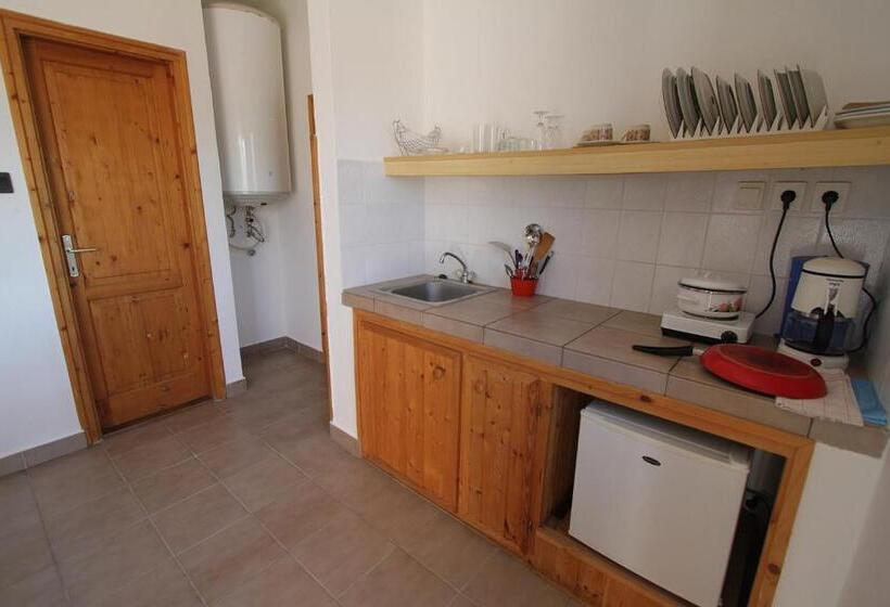 Апартаменты 1 Спальня Нижний Этаж, Vöröskő Apartmanház