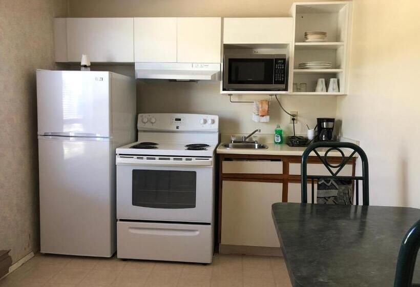 デラックススタジオ, Chase Country Inn