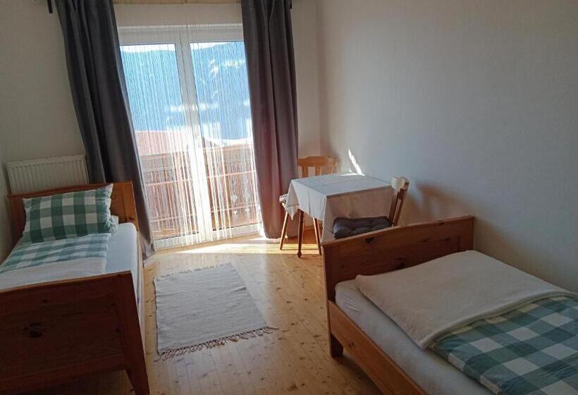 منزل 3 غرف نوم, Bergbauernhof Stauder   Hirschbergalpakas