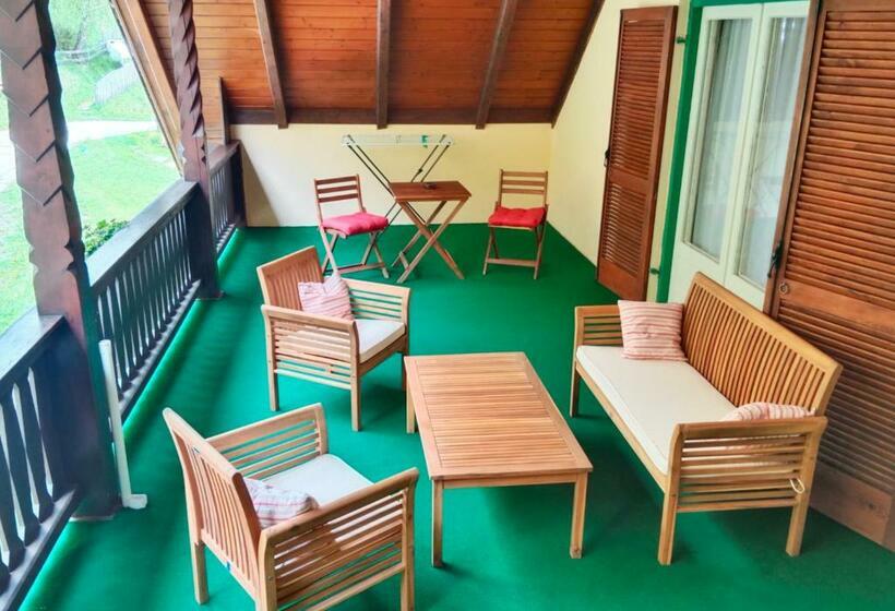 غرفة قياسية مزوَّدة بشُرفة, Bergbauernhof Stauder   Hirschbergalpakas