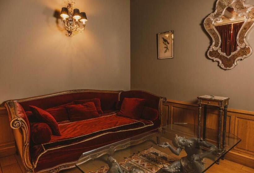 סוויטה, La Maison De Lucie