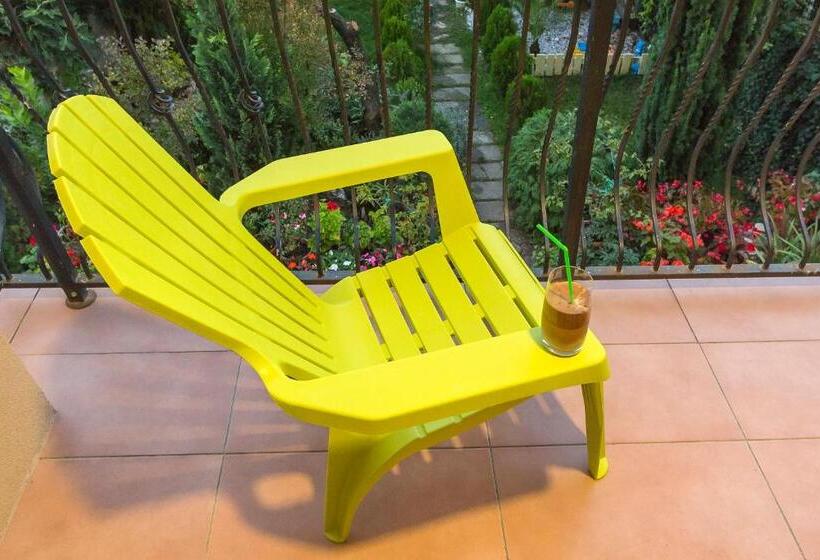 Appartement 1 Chambre Vue Jardin, Bitrak Guest House