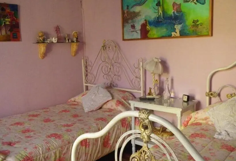 スタンダードルーム, Hostal Renoir