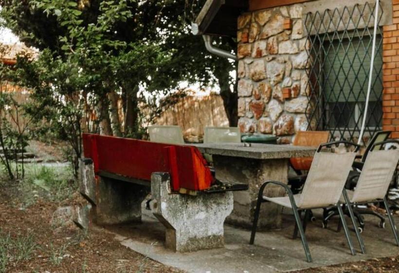 اتاق استاندارد با چشم‌انداز, Lodging Vidmar