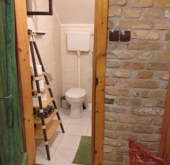 اتاق استاندارد چهارنفره با چشم‌انداز باغ, Lodging Vidmar