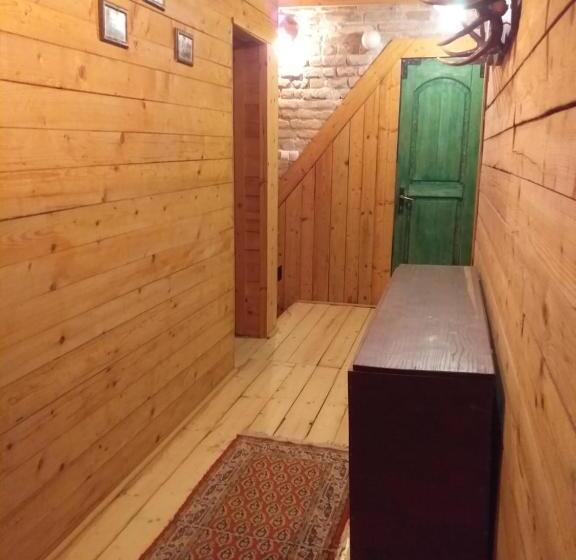 اتاق استاندارد چهارنفره با چشم‌انداز باغ, Lodging Vidmar