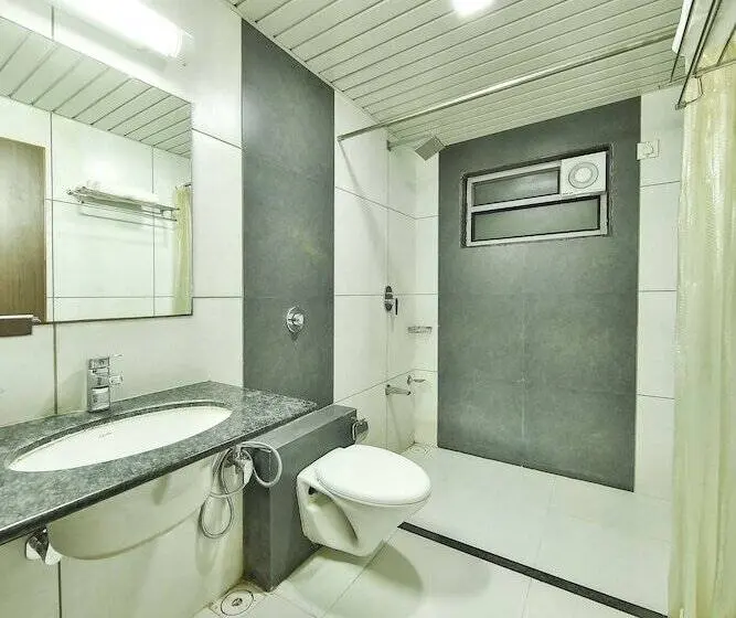 سوییت اجرایی, Radhe Upavan Resort