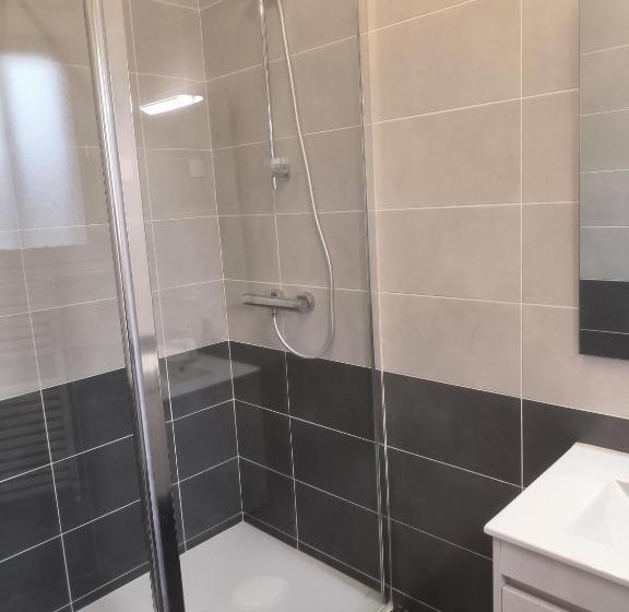 스탠다드 룸, A L'Orée De La Forêt