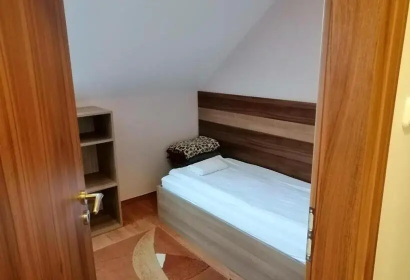 ファミリールーム, Csipkeház Apartman