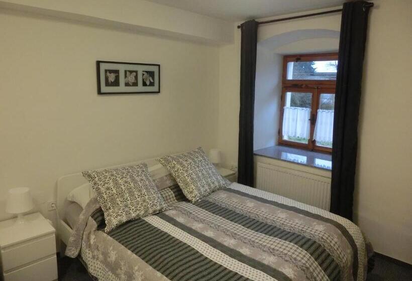 2 Bedrooms Apartment Mountain View, Dvůr Stráň