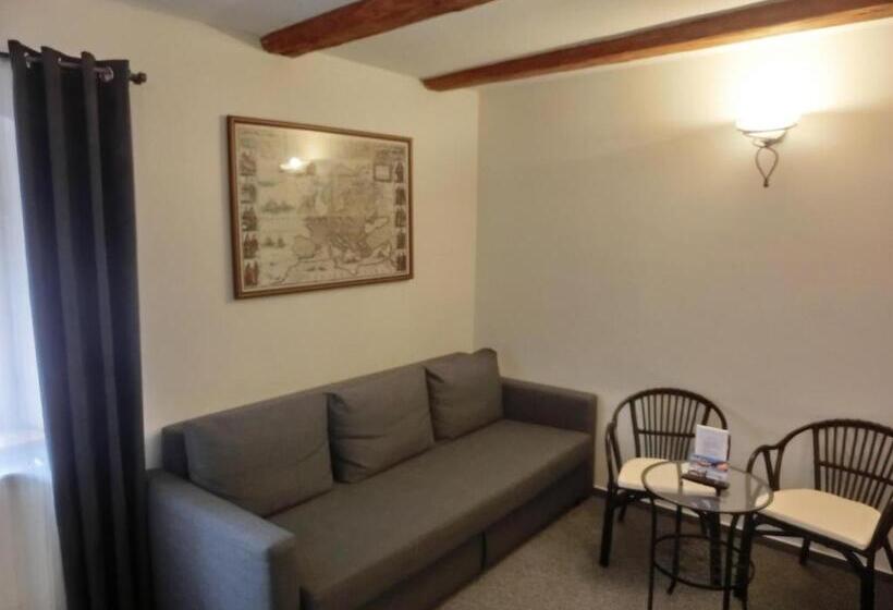 침실 1개 아파트, Dvůr Stráň