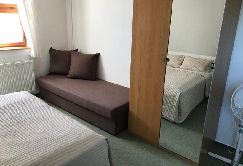 침실 1개 아파트, Dvůr Stráň