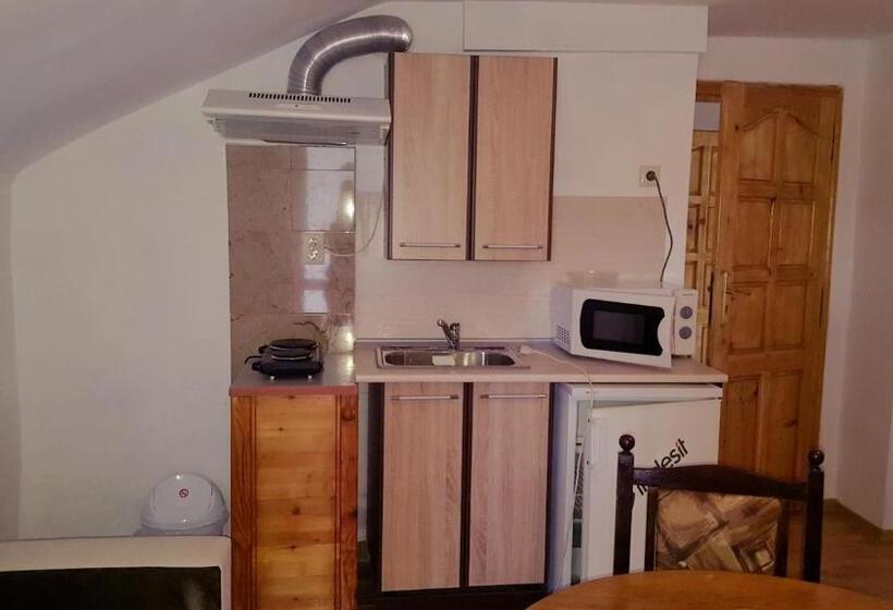 Апартаменты 1 Спальня с Балконом, Guest House Bogat Beden