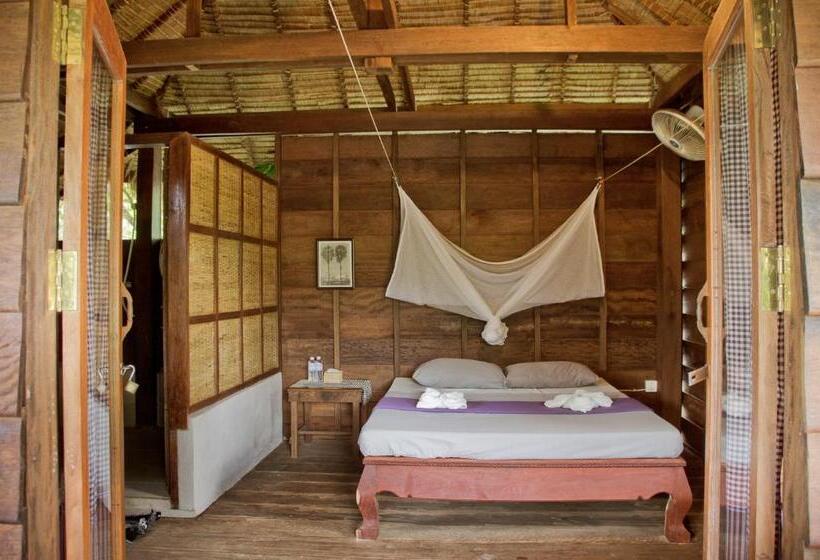 غرفة قياسية سرير كينج, Khmer Hands