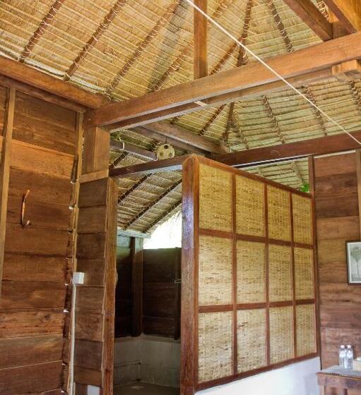 غرفة قياسية سرير كينج, Khmer Hands