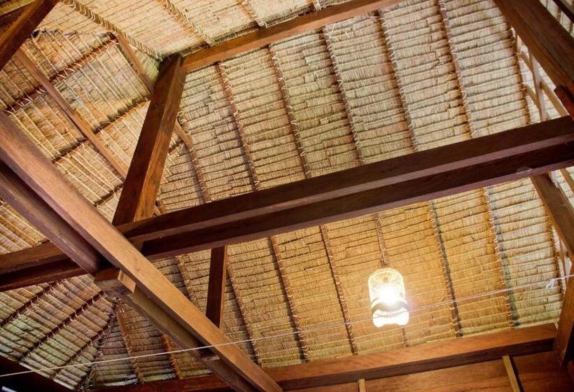 غرفة قياسية سرير كينج, Khmer Hands