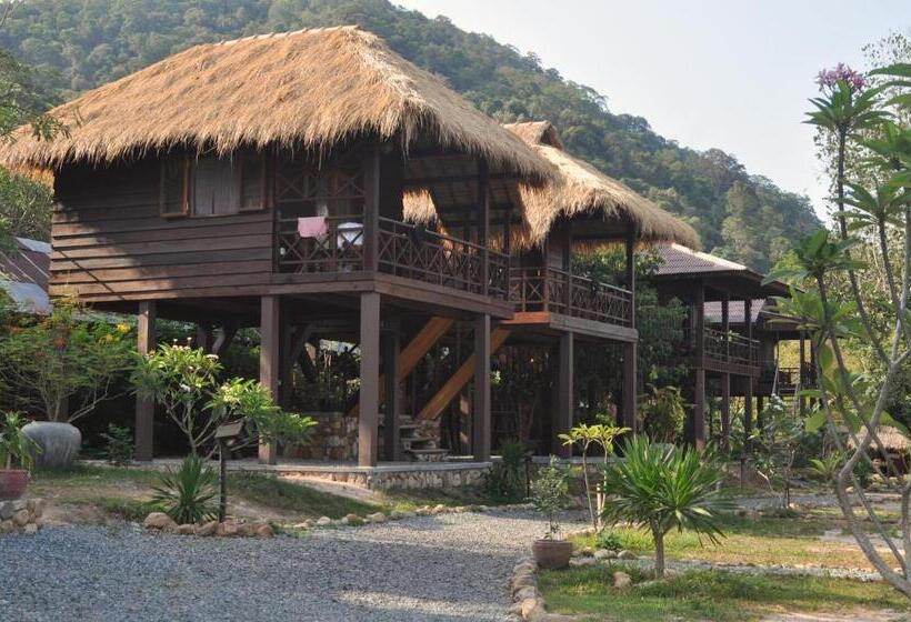 غرفة قياسية سرير كينج, Khmer Hands