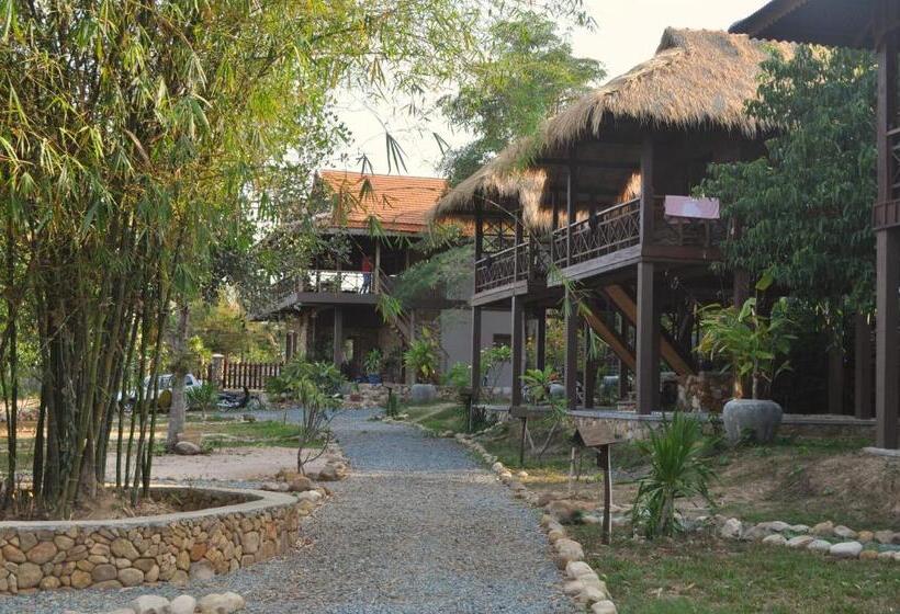 غرفة قياسية سرير كينج, Khmer Hands