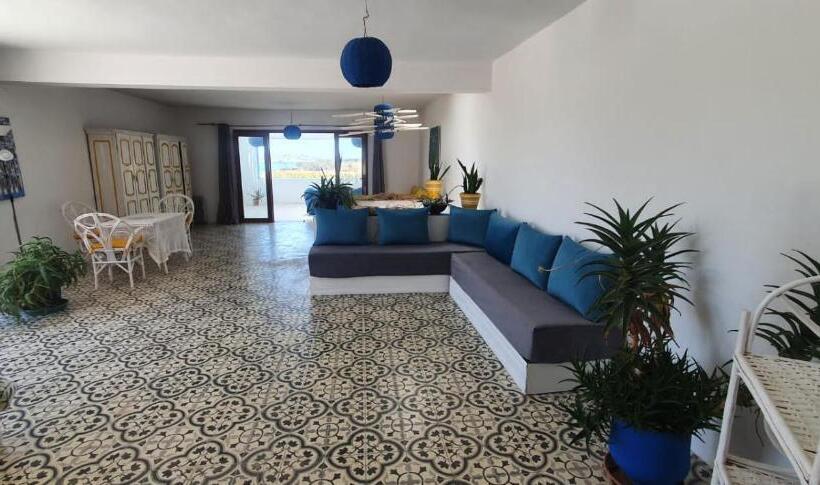 سوییت, Villa Zahra