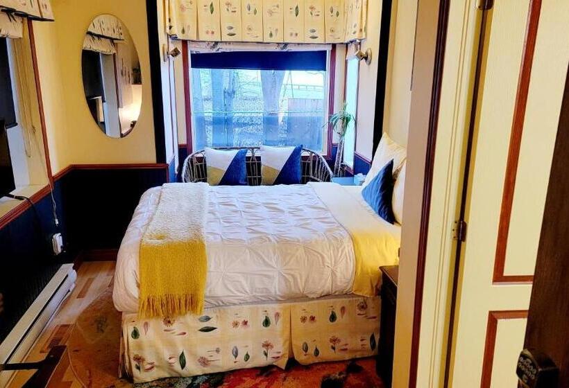 اتاق استاندارد با چشمانداز دریا, Kokomo Inn Bed And Breakfast Ottawa Gatineau S Only Tropical Riverfront B&b On The National Capital