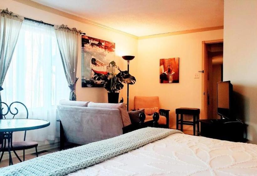 سوئیت پرزیدنت, Kokomo Inn Bed And Breakfast Ottawa Gatineau S Only Tropical Riverfront B&b On The National Capital