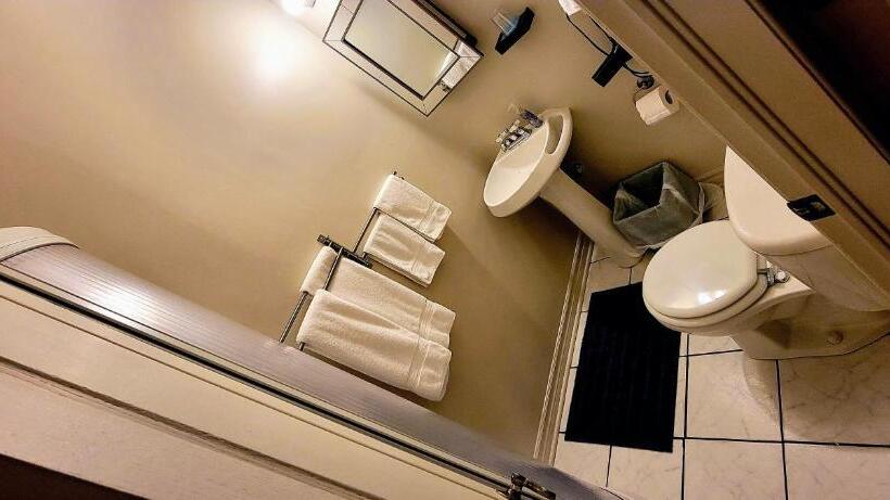 اتاق استاندارد با چشمانداز باغ, Kokomo Inn Bed And Breakfast Ottawa Gatineau S Only Tropical Riverfront B&b On The National Capital