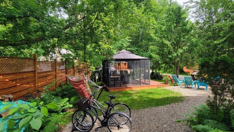 اتاق استاندارد با چشمانداز باغ, Kokomo Inn Bed And Breakfast Ottawa Gatineau S Only Tropical Riverfront B&b On The National Capital