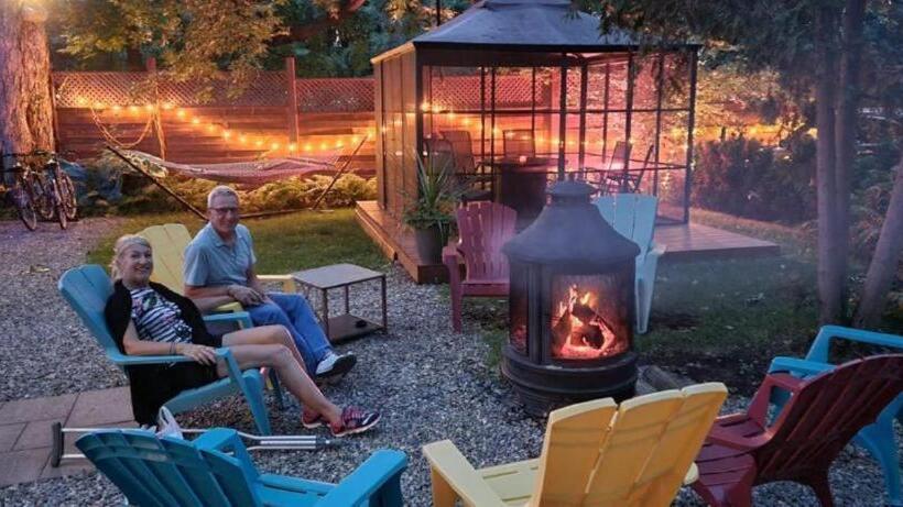 سوئیت پرزیدنت, Kokomo Inn Bed And Breakfast Ottawa Gatineau S Only Tropical Riverfront B&b On The National Capital