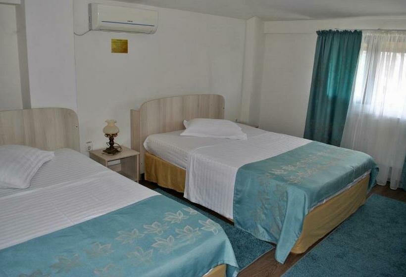 家庭间, Delta Marina