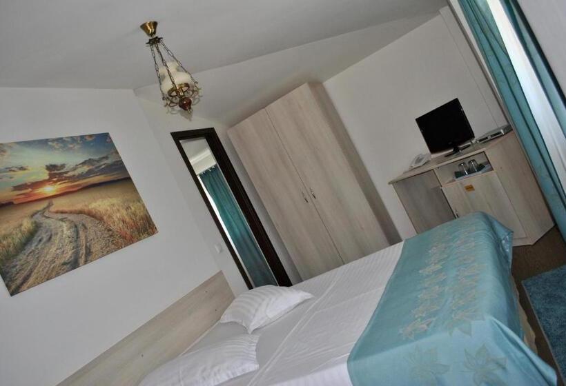 اتاق استاندارد با تخت بزرگ, Delta Marina