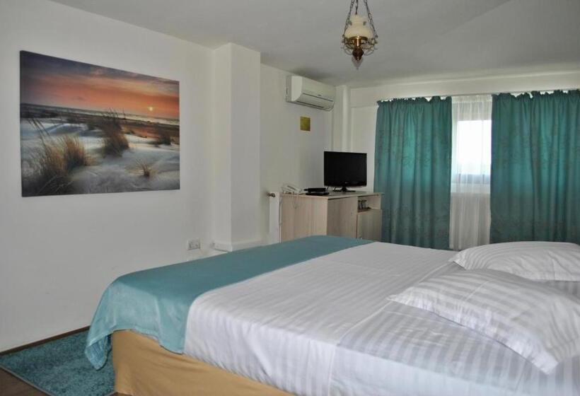 带大床的标准间, Delta Marina