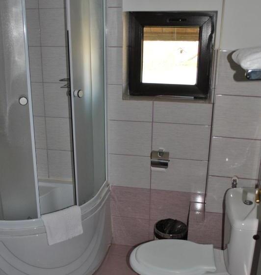 标准单人间, Delta Marina