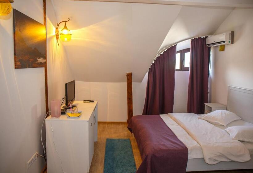 标准间带湖景, Delta Marina