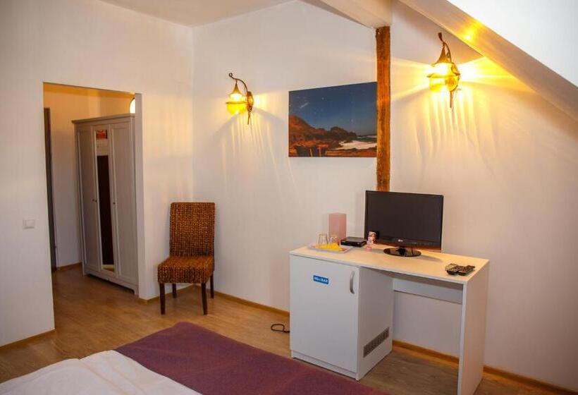 标准间带湖景, Delta Marina