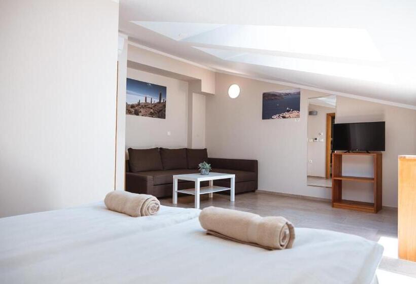 اتاق استاندارد سه نفره, Guest House Pachamama