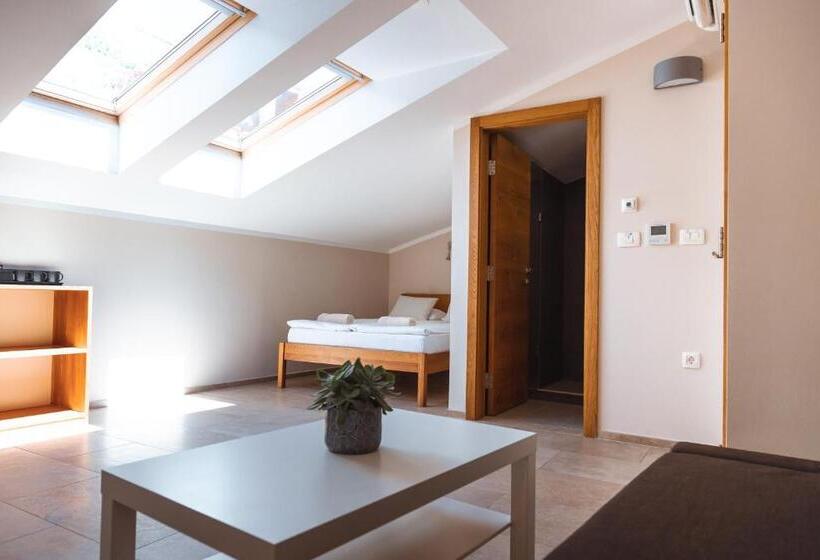 اتاق استاندارد سه نفره, Guest House Pachamama